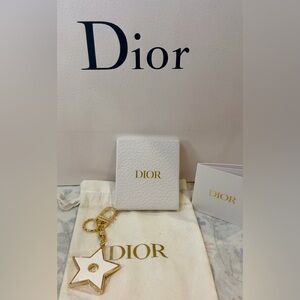 NIB DIOR GOLD AND CREAM STAR KEYCHAIN/BAG CHARM
